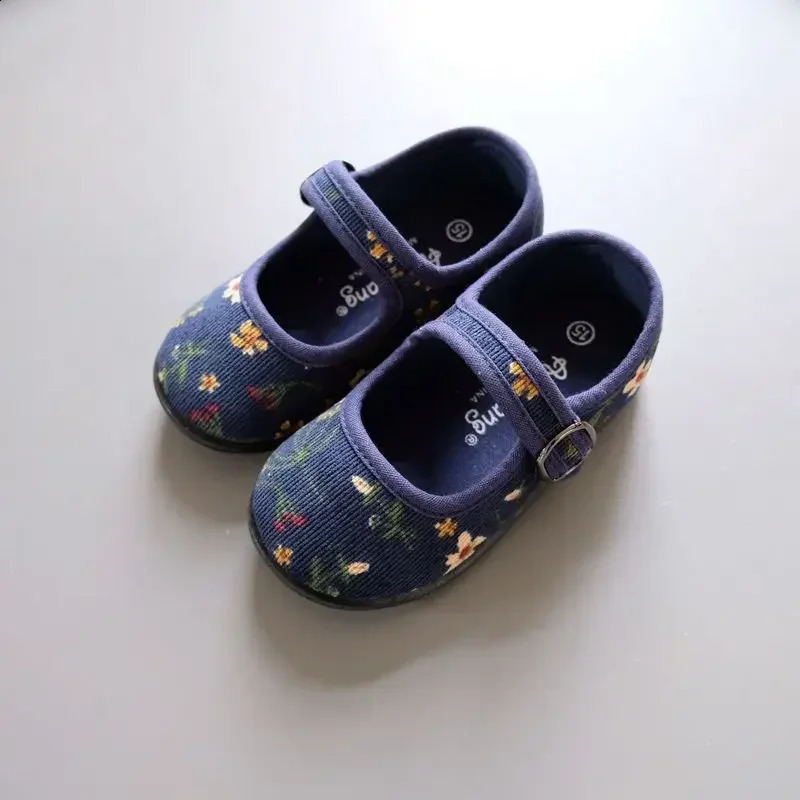 Korean Version Corduroy Floral Canvas Shoes Girls Square Mouth Indoor Shoes Soft Soled Non-slip Baby Casual Shoes Zapatillas 250206