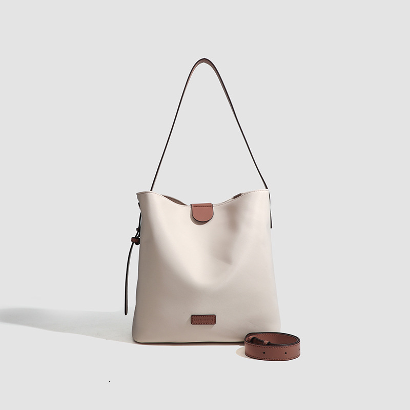 Bag Casual Shopping Crossbody Lightweight And Simple, Middle-Aged Mom Bag, Large Capacity Commuting Backpack, Women's Shoulder Bag