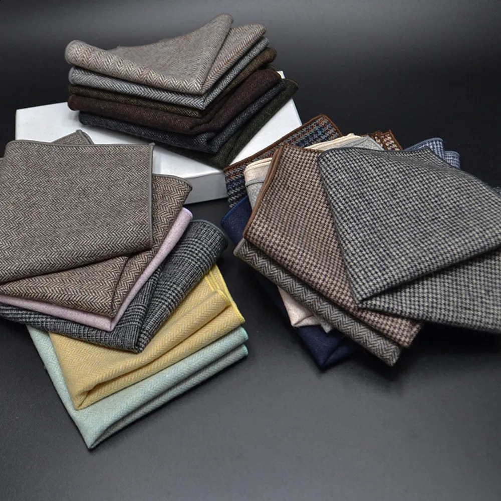 2323CM Vintage Wool Pocket Square Plaid Black Handkerchief Mens Business Suit Tie Accessories Scarf Hankies Tuxedo Cravat 250114