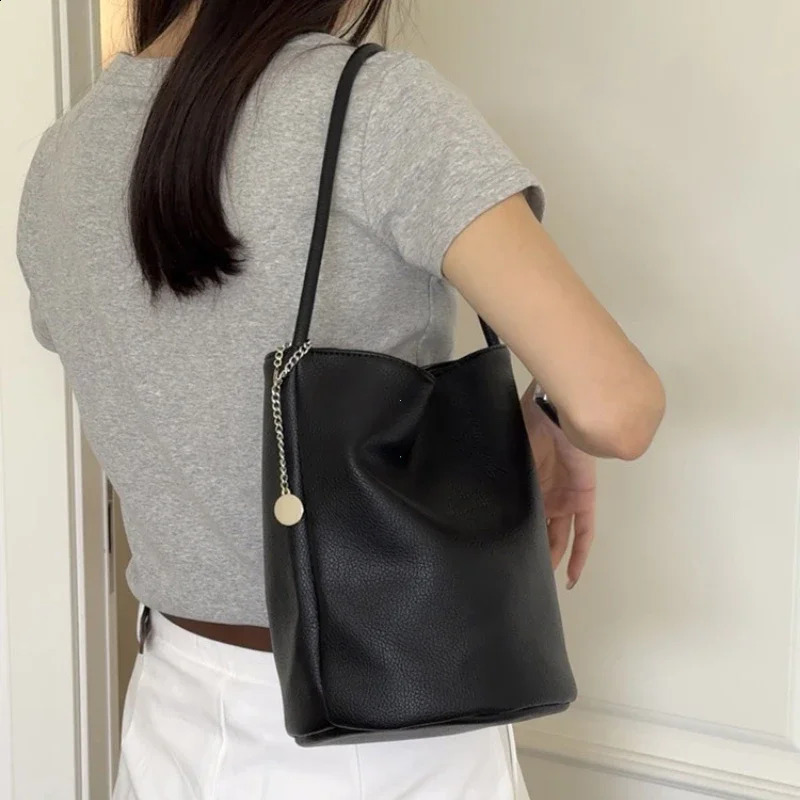 Homemade Bag Women Retro Soft Leather Portable Bucket Bag All-Match Shoulder Underarm Bag Purses and Handbags 250122