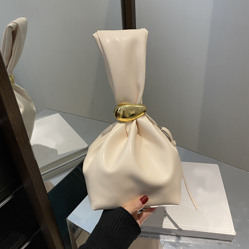 Personalized Soft PU Leather Clutch Bag Designer Women Pleated Bucket Pouch Temperament Side Zipper Party Evening Bags PU Cartoon