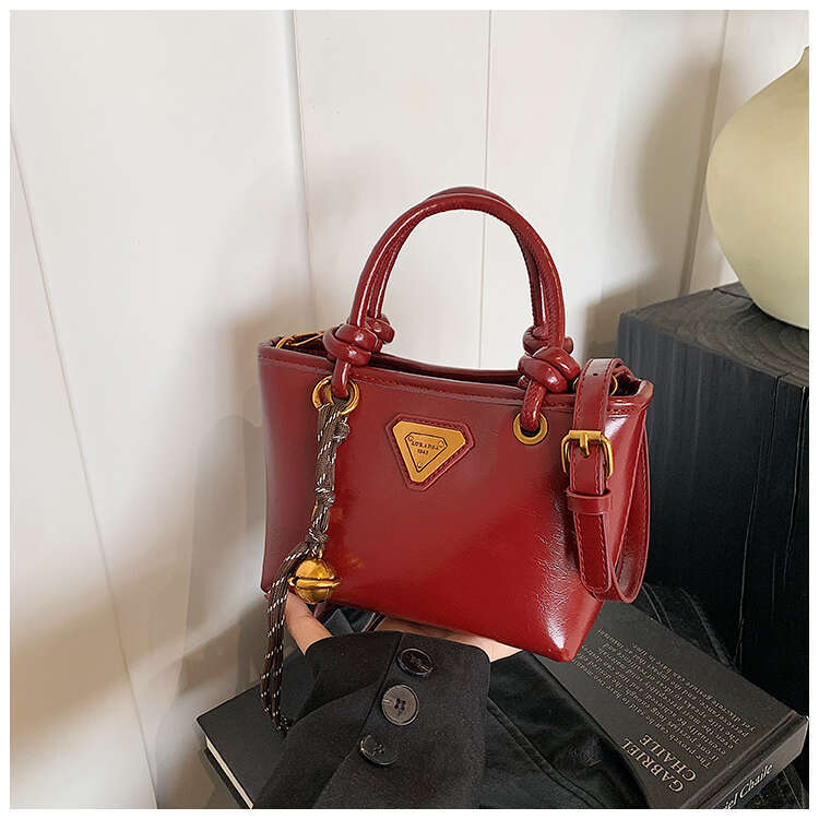 Women's Bags Red Handheld Bucket for Women New Fashionable and Versatile Crossbody Bag, High Grade Bridal Wedding Bag
