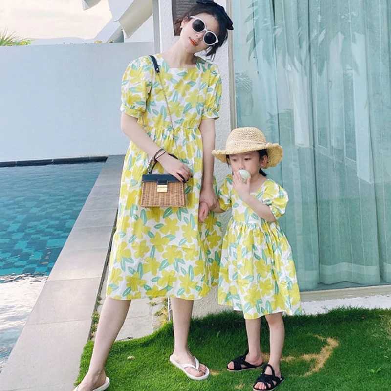 New Fashion Floral Mom And Daughter Dress Cute Family Matching Party Parent-Child Outfits Christmas Carnival Mother Kids Clothes W250207