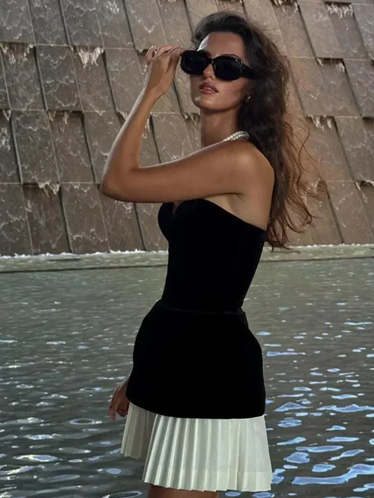 Elegant Pleated Hem Black Velvet Mini Dres Sexy Backless High Waist A Line Dresses 2025 Lady Chic Party Short Robes 250206