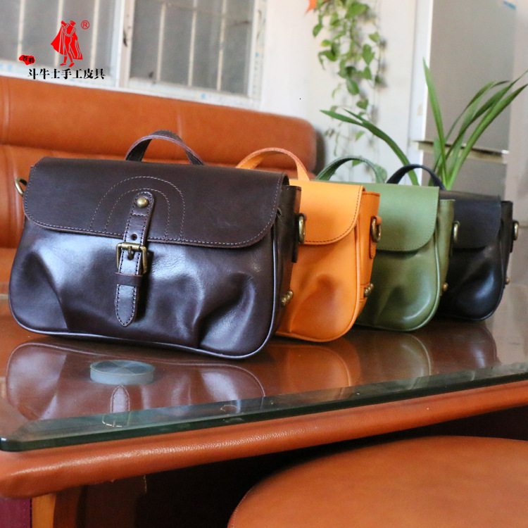 Bag 2024 Spring Fashion Genuine Women's Head Layer Handmade Mini Vegetable Tanning Leather Handheld Crossbody Bag