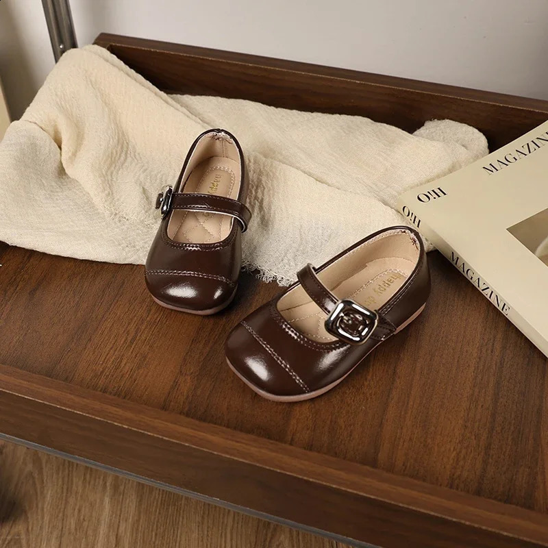 Little Girls Flat Shoes Simple Patchwork Childrens Leather Shoes Solid Color Causal Kids Fashion Shoes Soft Bottom Versatile 250206