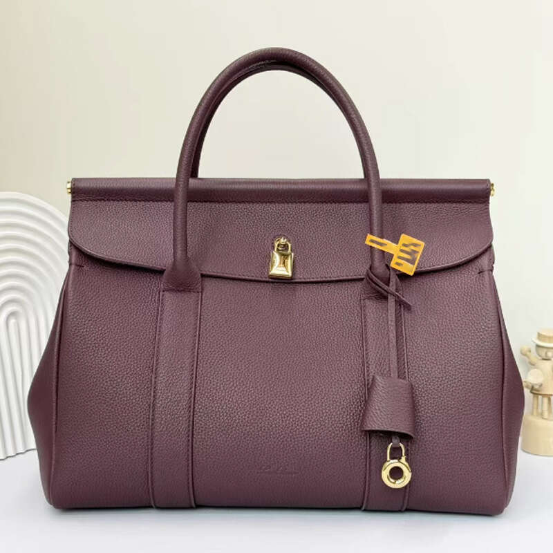 High Fixed Capacity Commuter Crossbody, High-End Feel, Grain Leather Travel Bag, Crossbody Tote Bags