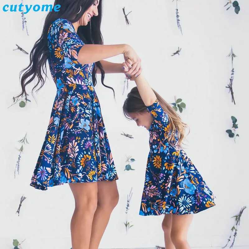 Mother Daughter Dresses Floral Print Half Sleeve Blue Dress Family Matching Outfits Mother/Mom and Daughter Dresses Clothes W250207