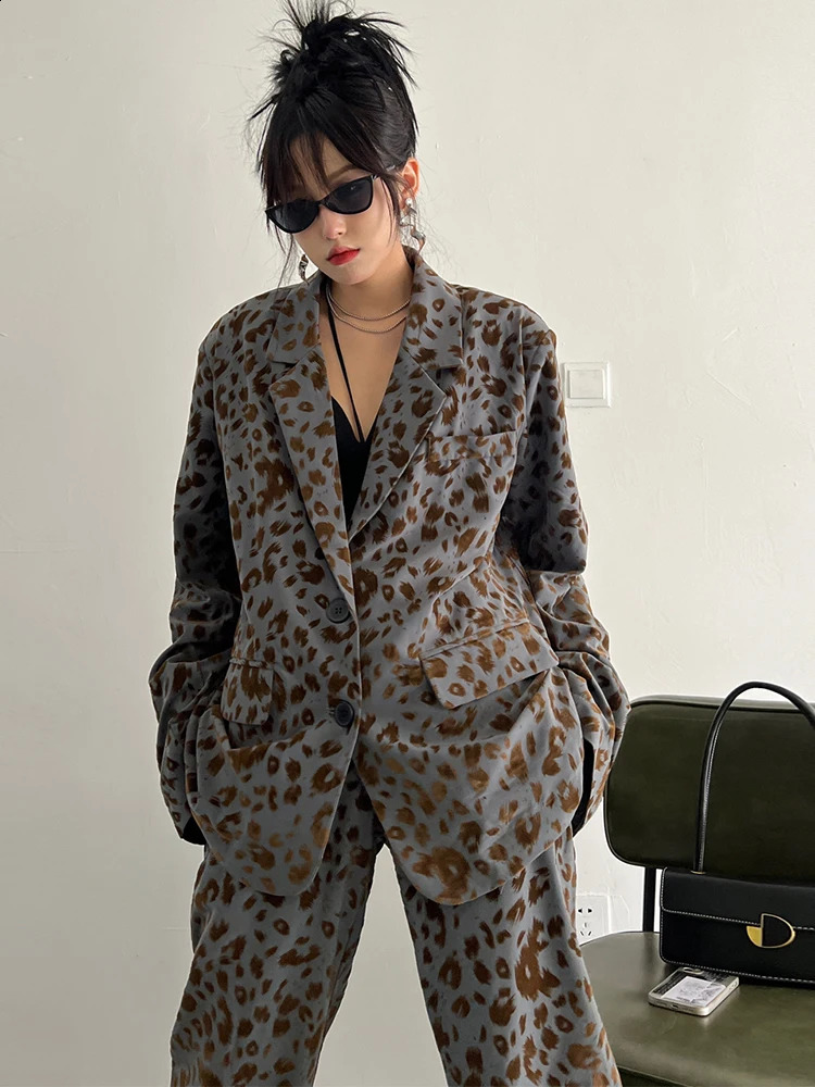 EAM Two Piece Suit Wide Leg Pants Leopard Print Big Size Lapel Long Sleeve Women Fashion Spring Autumn 2024 1DF1166 250107