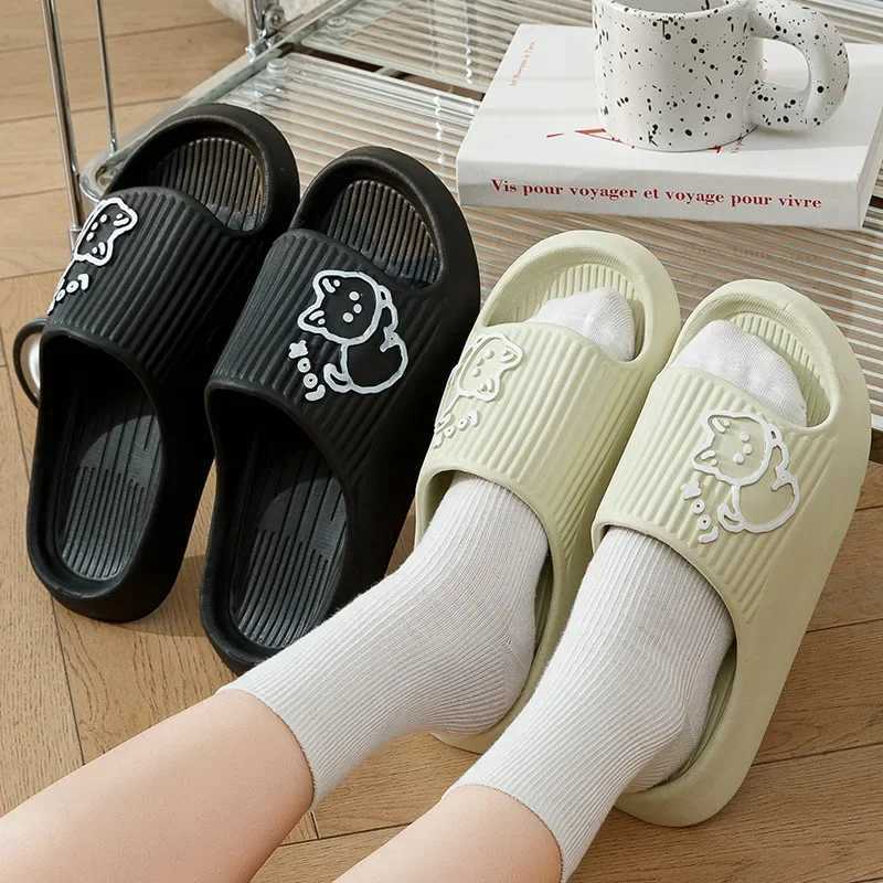 2024 Summer Women Slippers Bath Thick Platform N-Slip Home Carto Flip Flops Beach Sandals Ladies Slides Indoor OutdoorXJ250207