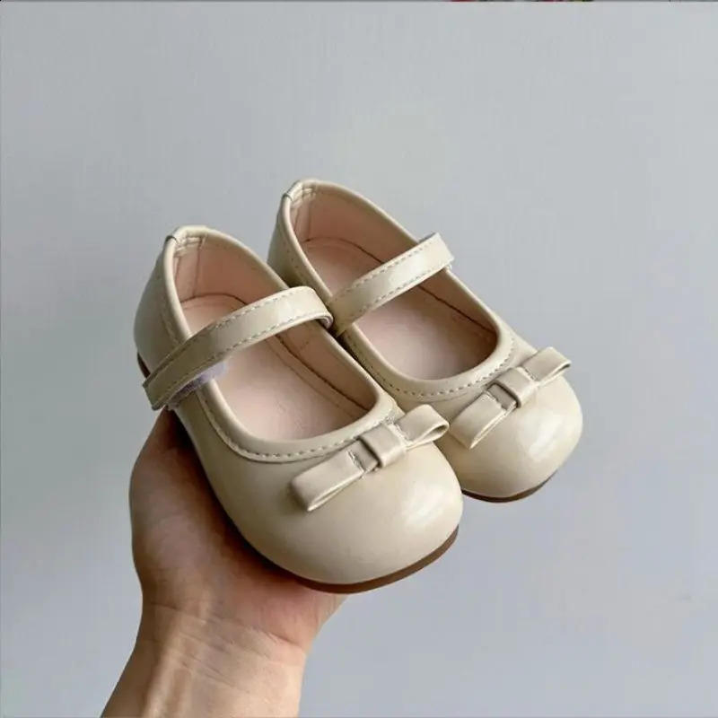 Childrens Leather Shoes Autumn Korean Edition Anti slip Baby Princess Shoes Soft Sole Bean Shoes Girls Fashion Casual 250206