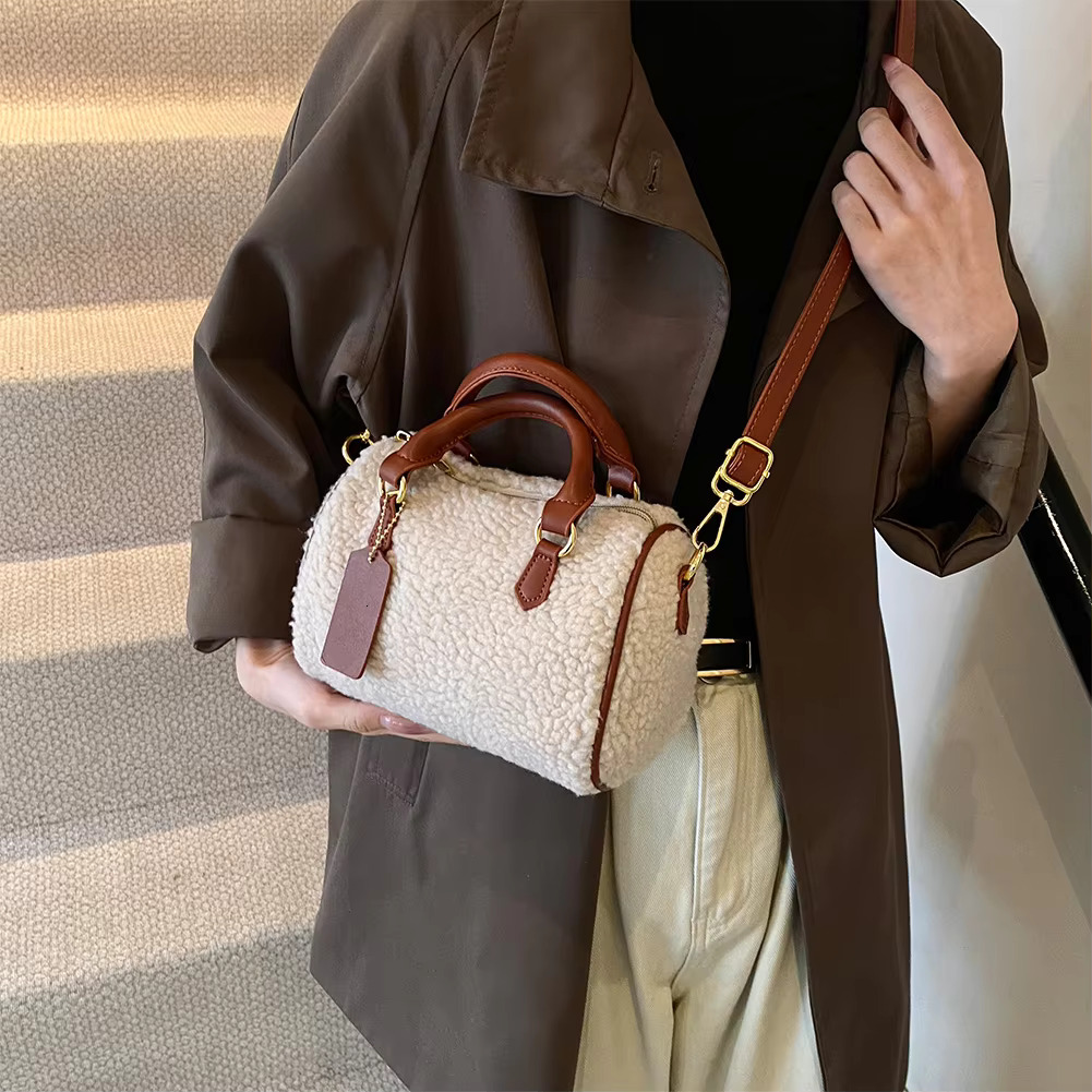Furry Handbag Purses For Women PU Leather Shoulder Fluffy Crossbody Fall Winter Ladies Plush Top Handle Clutch Purse Bag Polyester Gender Neutral
