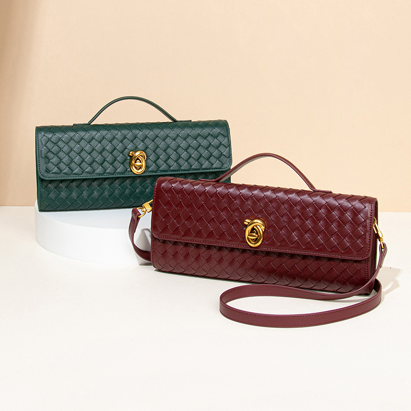 New Woven Bag Single Shoulder Crossbody Baguette Bag Niche Premium Horizontal Handheld Dinner Bag Organ Bag for Women