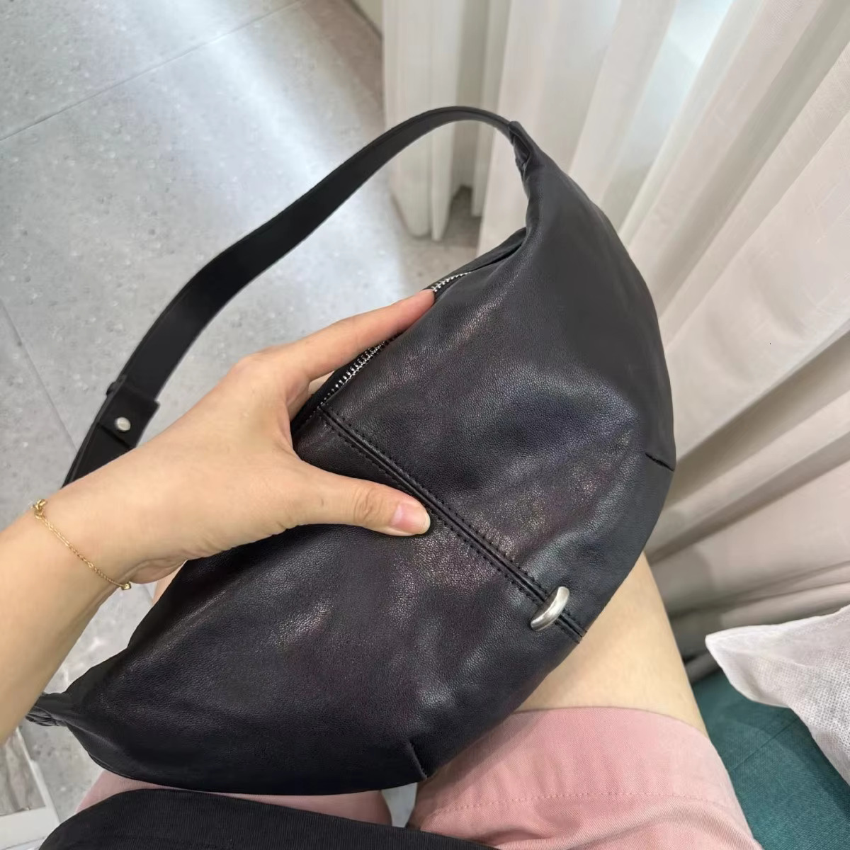 Design Pease Shape Small Saddle Flap Coffee Red Color Real Suede Leather Or Lambskin Women Crossbody Bag Purse Suede