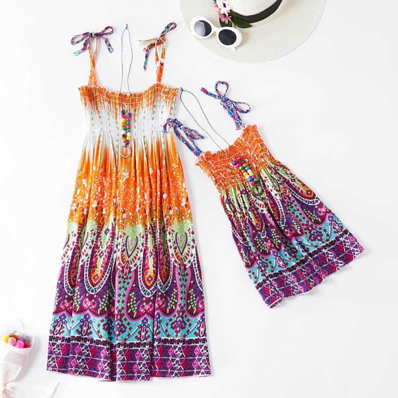 Summer Family Dress Mother and Daughter Matching Outfits Bohemian Beach Floral Sundress Dresses For Mom Girl Matching Clothes W250207
