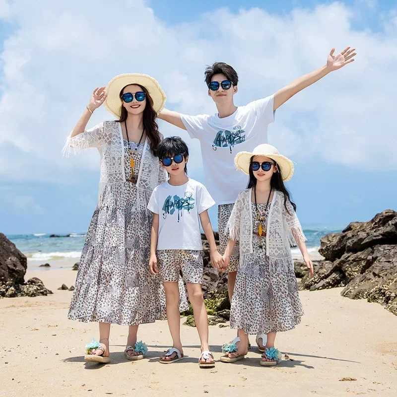 Vacation Couple Look Family Matching Clothes Mom Daughter Resort Dress Holiday Beach Dad Son Cotton T Shirt Shorts Set 2 Pieces W250207
