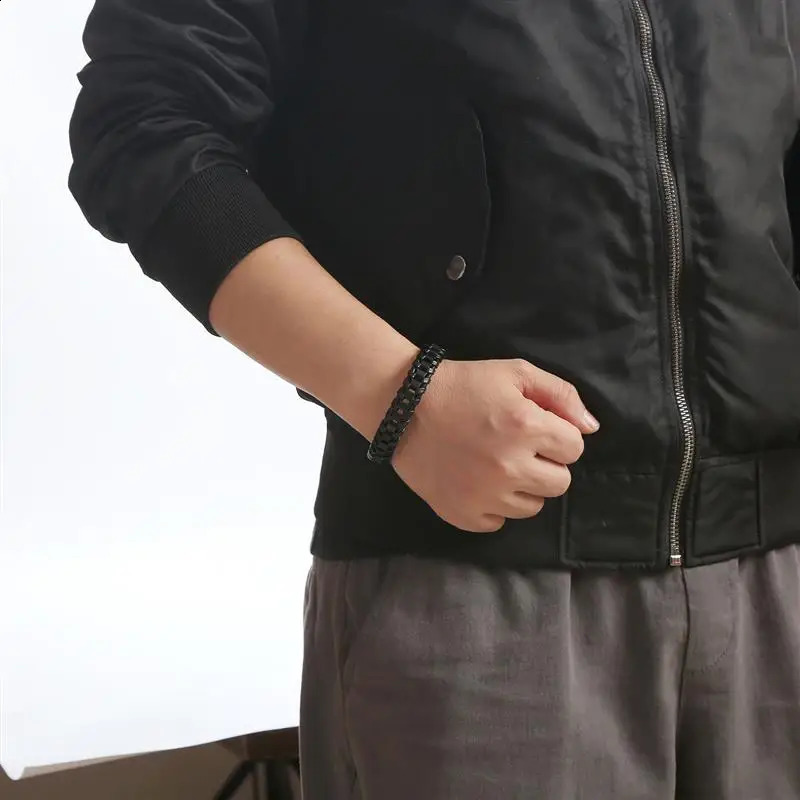 Jiayiqi Punk Men Jewelry Black Braided Leather Bracelet Stainless Steel Magnetic Clasp Fashion Bangles Wholesale Customize 250206
