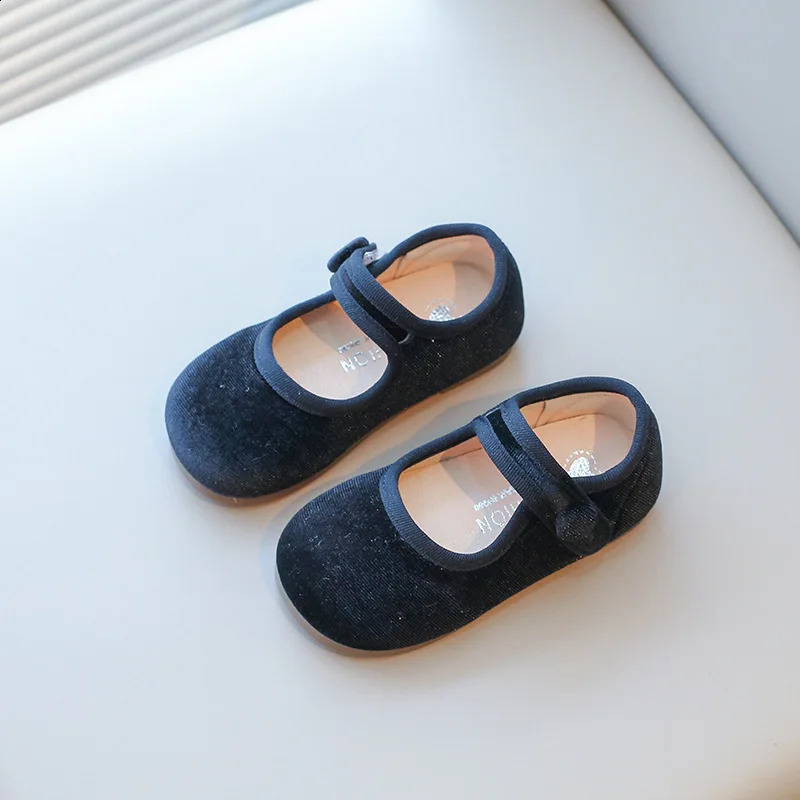 Baby Girl Shoes Vintage Velvet Girls Casual Shoes Soft Flats Children Kids Toddlers Comfortable Dance Mary Janes Loafers 250206