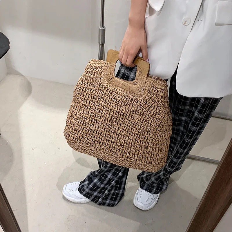 Summer Woven Straw Handbag Female Wooden Handle Bag Large Capacity Travel Beach Bag Fashion Style Hollow out Tote Bolsa 250120