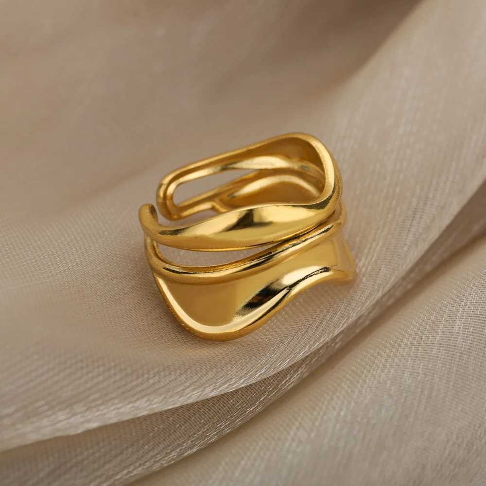 Luxury Wide Wave Rings for Women Gold Color Stainless Steel Ring 2024 Trend Elegant Aesthetic Couple Jewelry Gift rings woman W250207