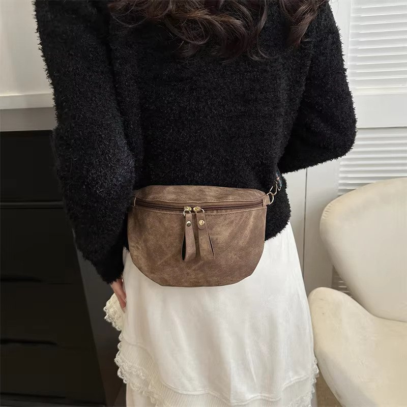 Retro PU Leather Ladies Fanny Pack Fashion Wide Strap Satchel Women Waist Half Moon Chest Trend Banana Bag PU Casual