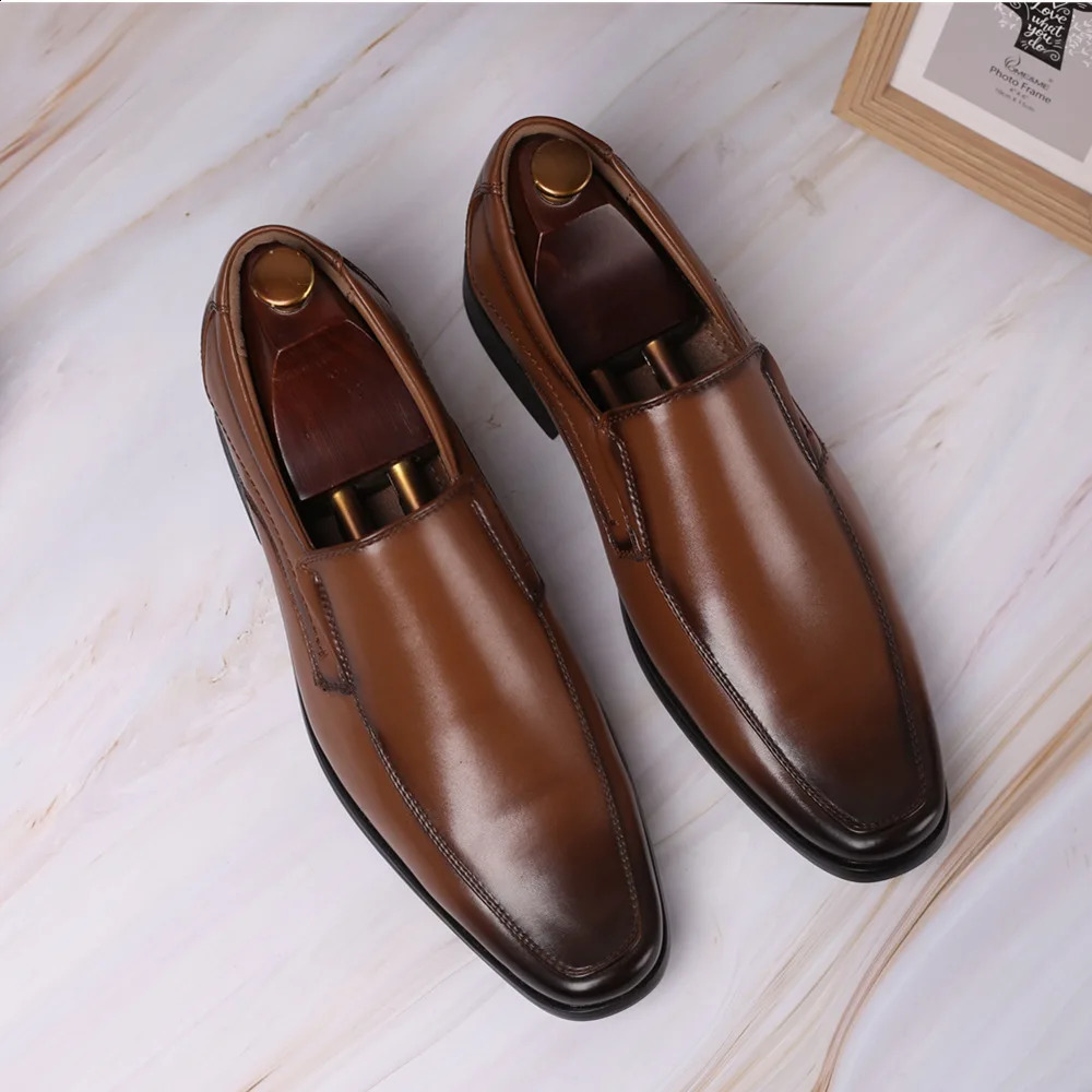 Women Casual Leather Shoes Large Size Men Business Shoes Slip on Square Toe Loafers Hand Polished Leather Casual Shoes 250410