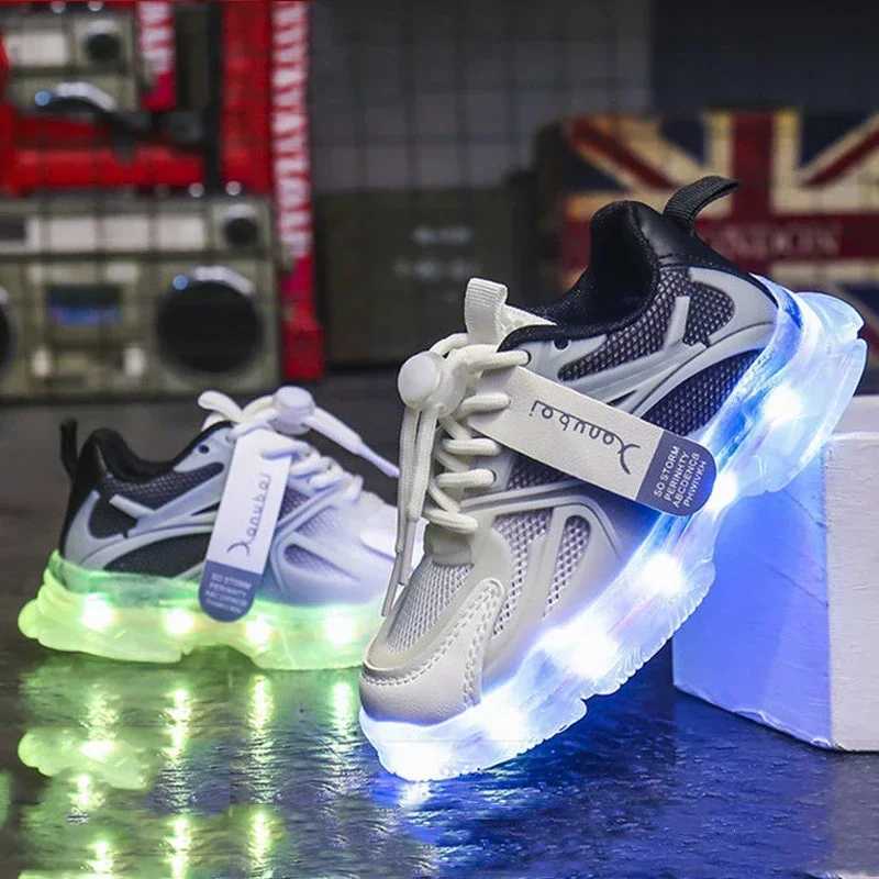 USB charge Kids Sneakers Light Up Casual Running Shoes Boys Girls Walking Sports Shoes LED Flashing Breathable Luminous Shoes W250207