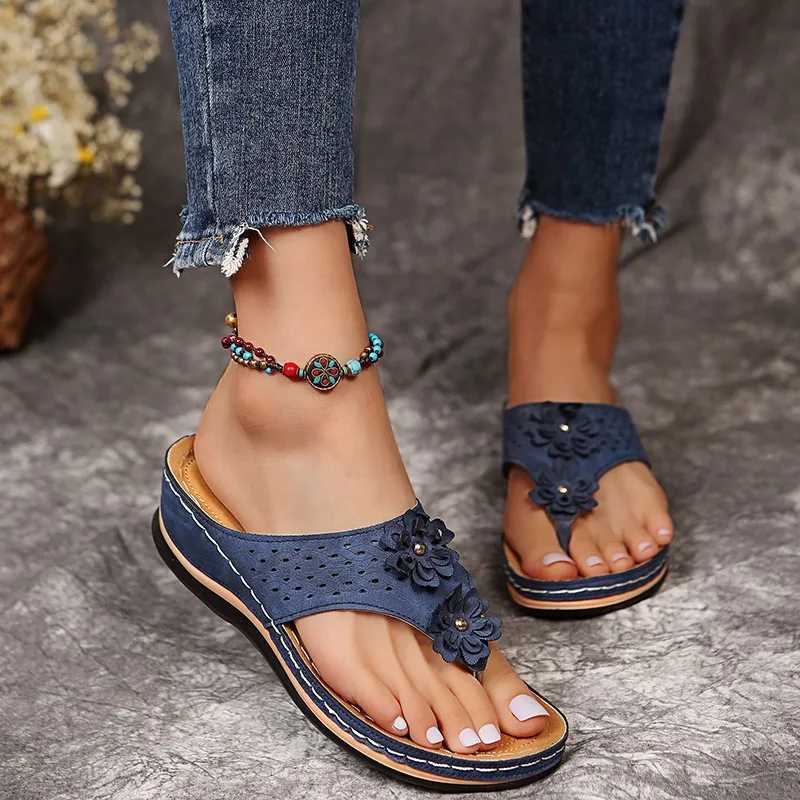 Summer flip flops floral spge cake bottom slippers oversized casual womens sandals flip flopsXJ250207