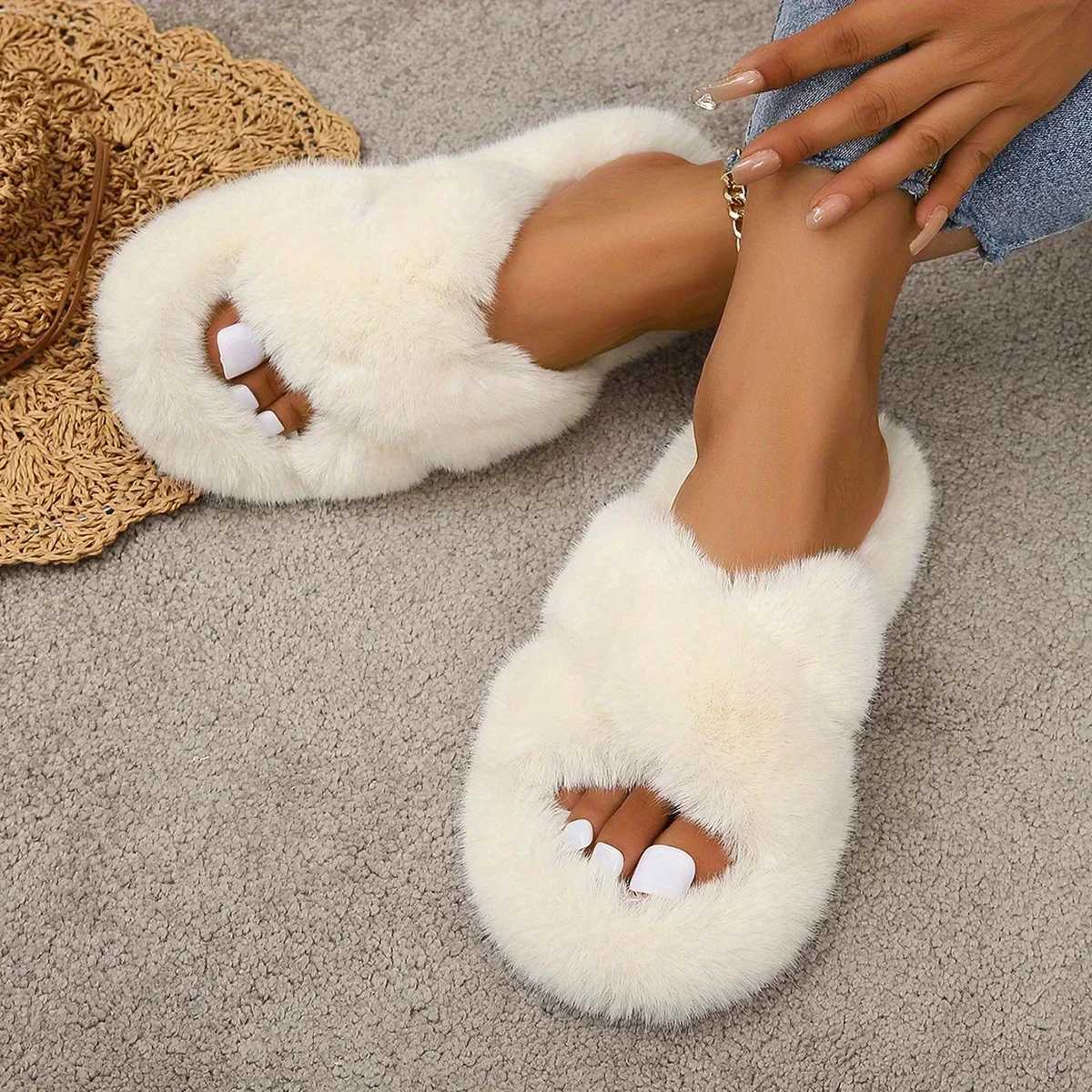 2023 Fluffy Furry Cross Band Fuzzy Slippers Cozy Open Toe Flat Plush House Shoes Comfy Warm Home Slides Winter Women SandalsXJ250207