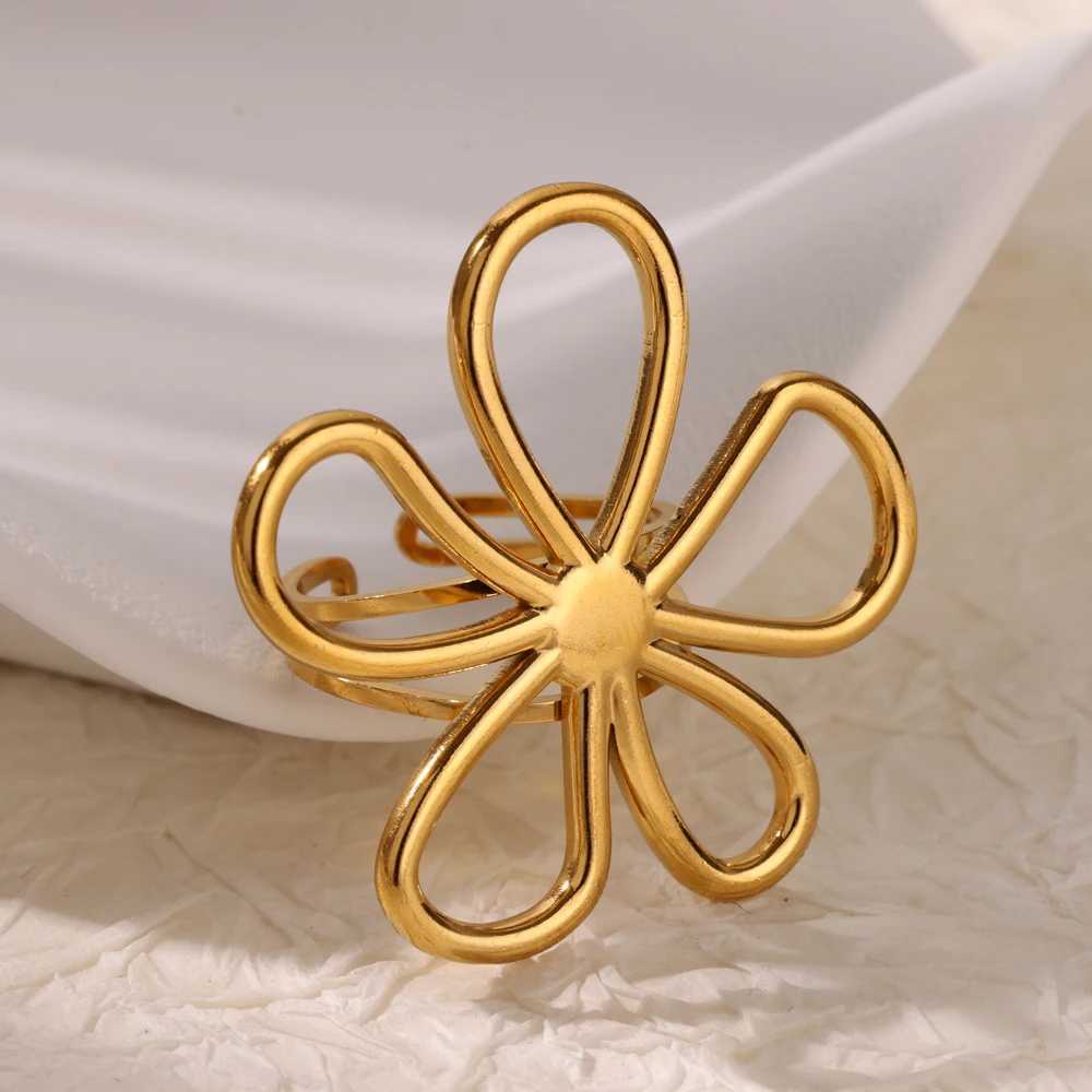 Home>Products>Womens Wreath>Hollow Flower Stainless Steel Ring 2024 Trend Statement>Fashion Jewelry Wedding Couple Band W250207