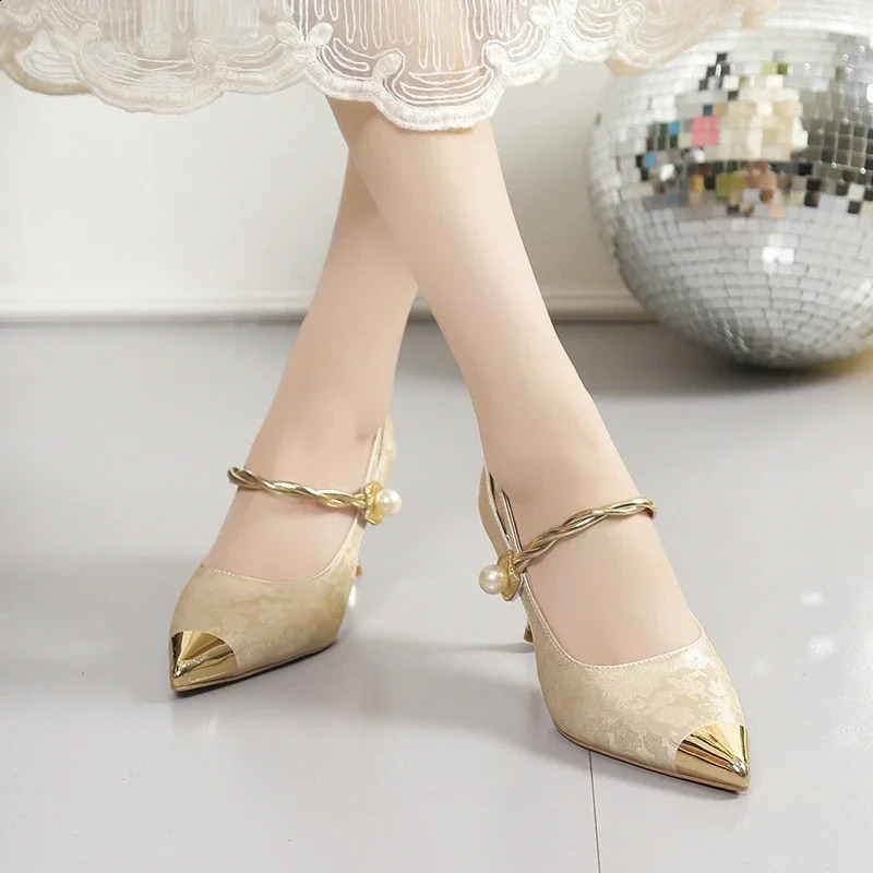 Womens Sandals Summer High Heels Pointed Head Embroidered Thin Belt Bag Head Sandals Casual Fashion Temperament Heel Sandals 250206