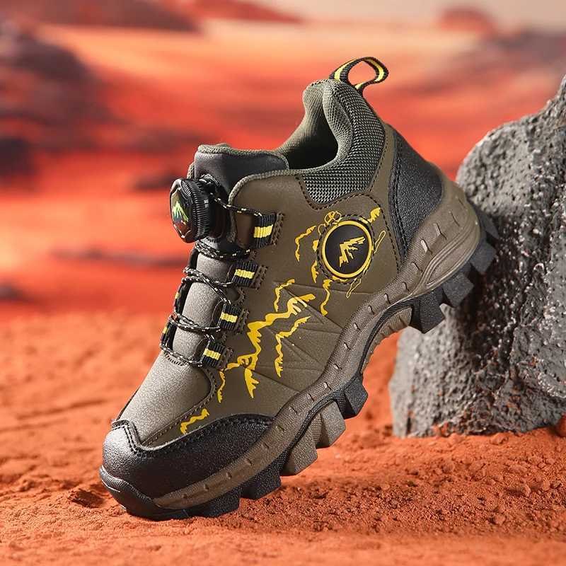 New Autumn Winter Hiking Shoes for Kids Non-Slip Outdoor Shoes Children Warm Mountaineering Trekking Climbing Sports Shoes Boys W250207