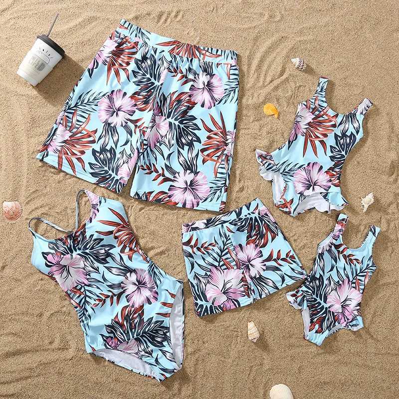 Family Baby Mom and Dad Son Daughter Clothing Printing Bikini Beach Swimsuit Family Matching Swimsuit W250207