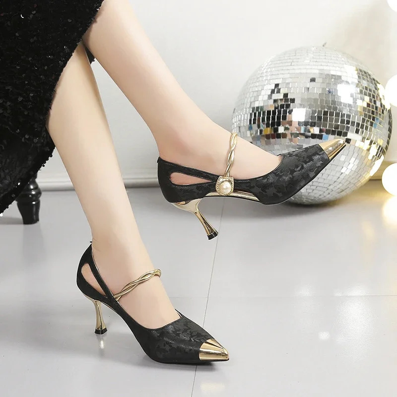 Womens Sandals Summer High Heels Pointed Head Embroidered Thin Belt Bag Head Sandals Casual Fashion Temperament Heel Sandals 250206