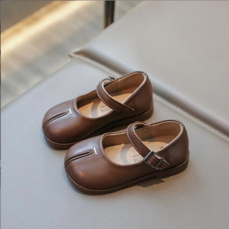 Autumn Childrens Shoes Girls Soft Sole Comfortable Single Leather Shoes Girls Fashion Princess Bean Shoes 21-30 250206