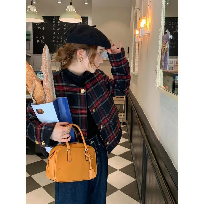 Velvet Padded Small Fragrant Plaid Woolen Coatshort 2024 Autumn Winter Vintage Tops French Retro O Neck Jacket Female 250113