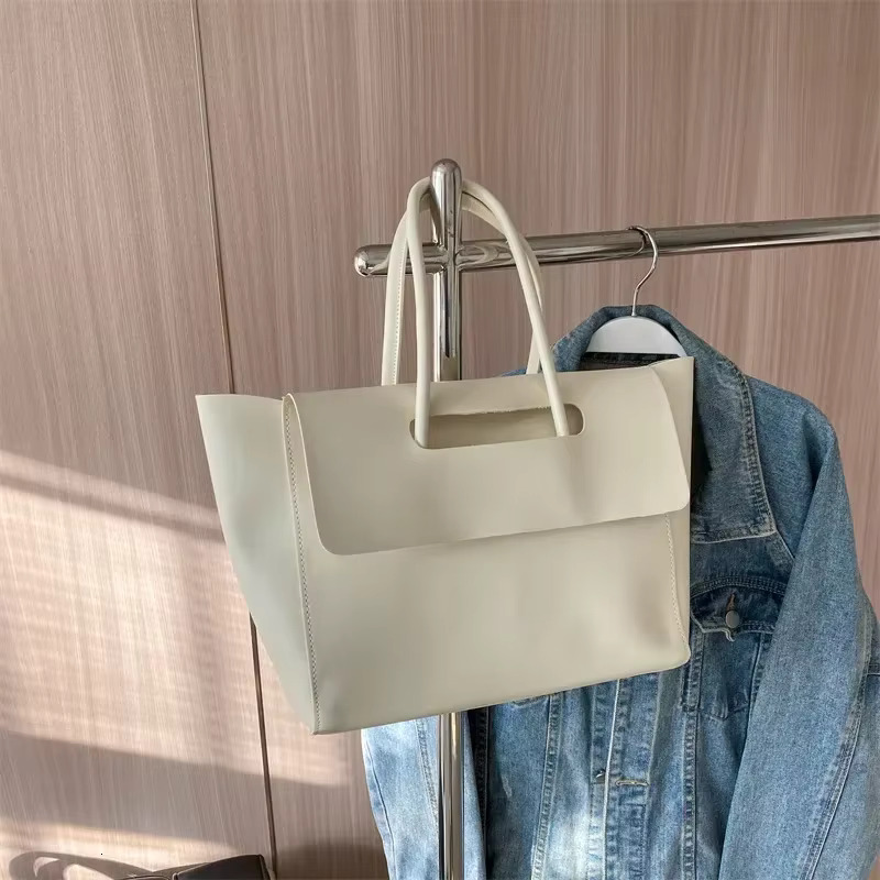 Fashion Women Shoulder New Large Capacity Handbags Simple Retro Tote Solid Color Famous Brand High Quality Bags PU Cartoon