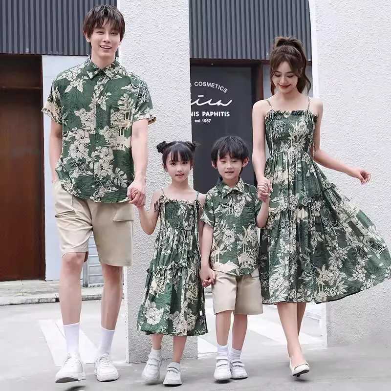 Holiday Family Matching Beach Clothes Couple Vacation Look Mom and Daughter Smock Green Dress Resort Dad and Son Print Shirts W250207
