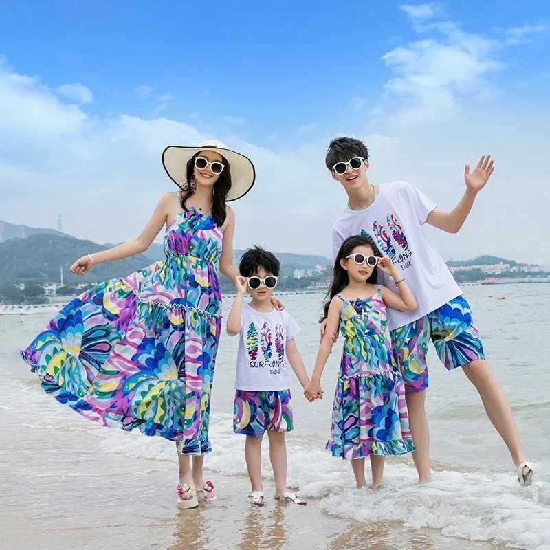 2024 Father Son T-shirt+Shorts Seaside Couple Clothing Family Matching Set Beach Mom Daughter Bohemian Casual Dress Summer W250207