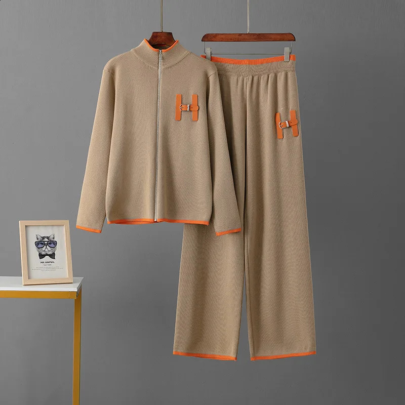 Leisure and Fashion Womens Set Spring Autumn Zipper Round Neck TopKnitted Loose Sports Pants Elegant Two Piece 250206