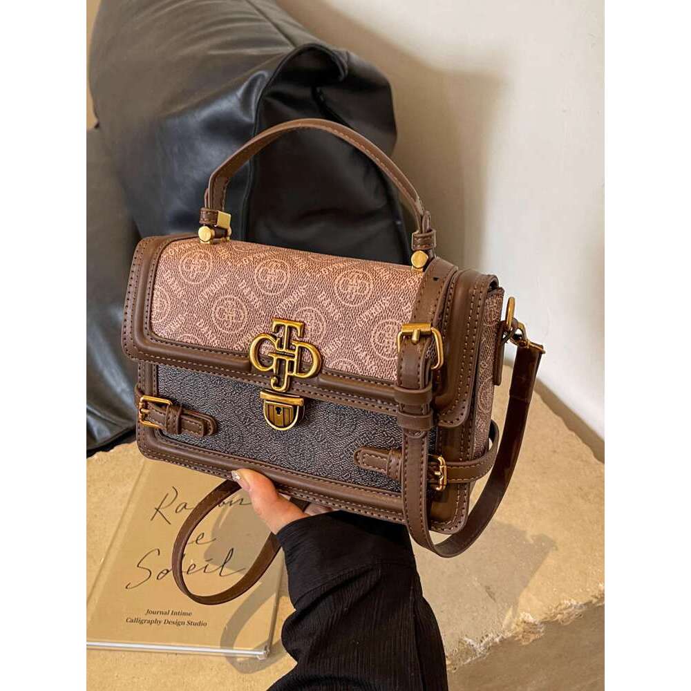 Women's Bags High end niche design for women new model, internet famous, super popular, fashionable crossbody bag, hand-held small square bag