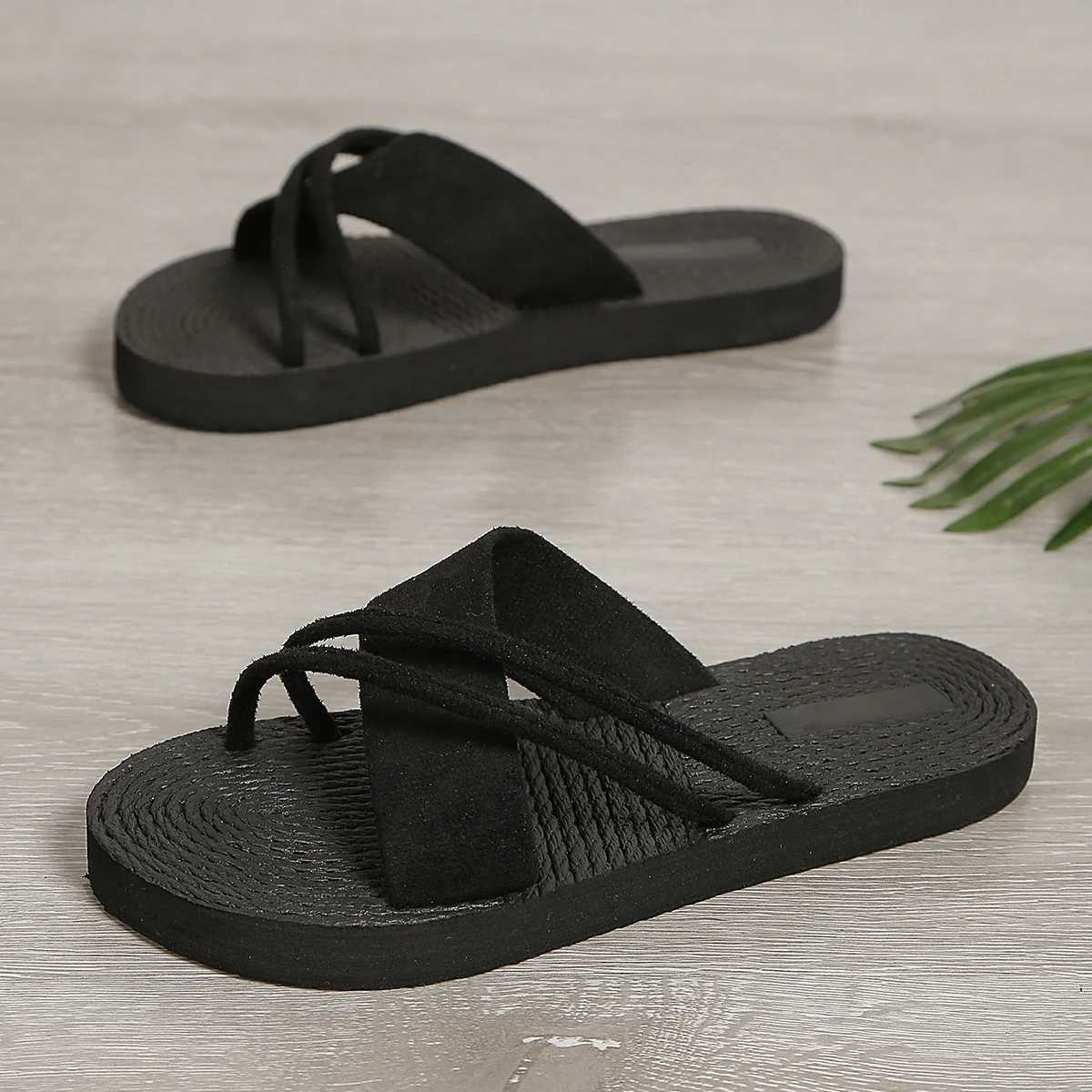 Womens fi trend pure black belt anti-slip wear-resistant flat slippersXJ250207
