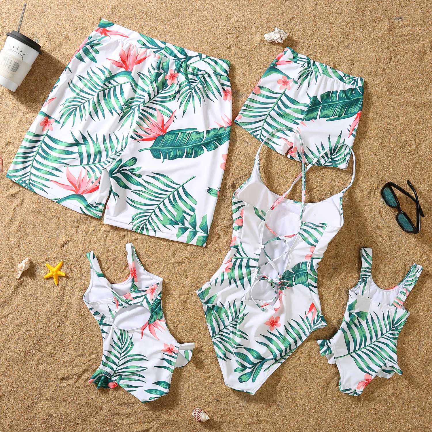 2024 Family Matching Swimsuits One-Piece Mother Daughter Swimwear Leaf Father Son Swim Shorts Beach Mommy and Me Clothes Outfits W250207