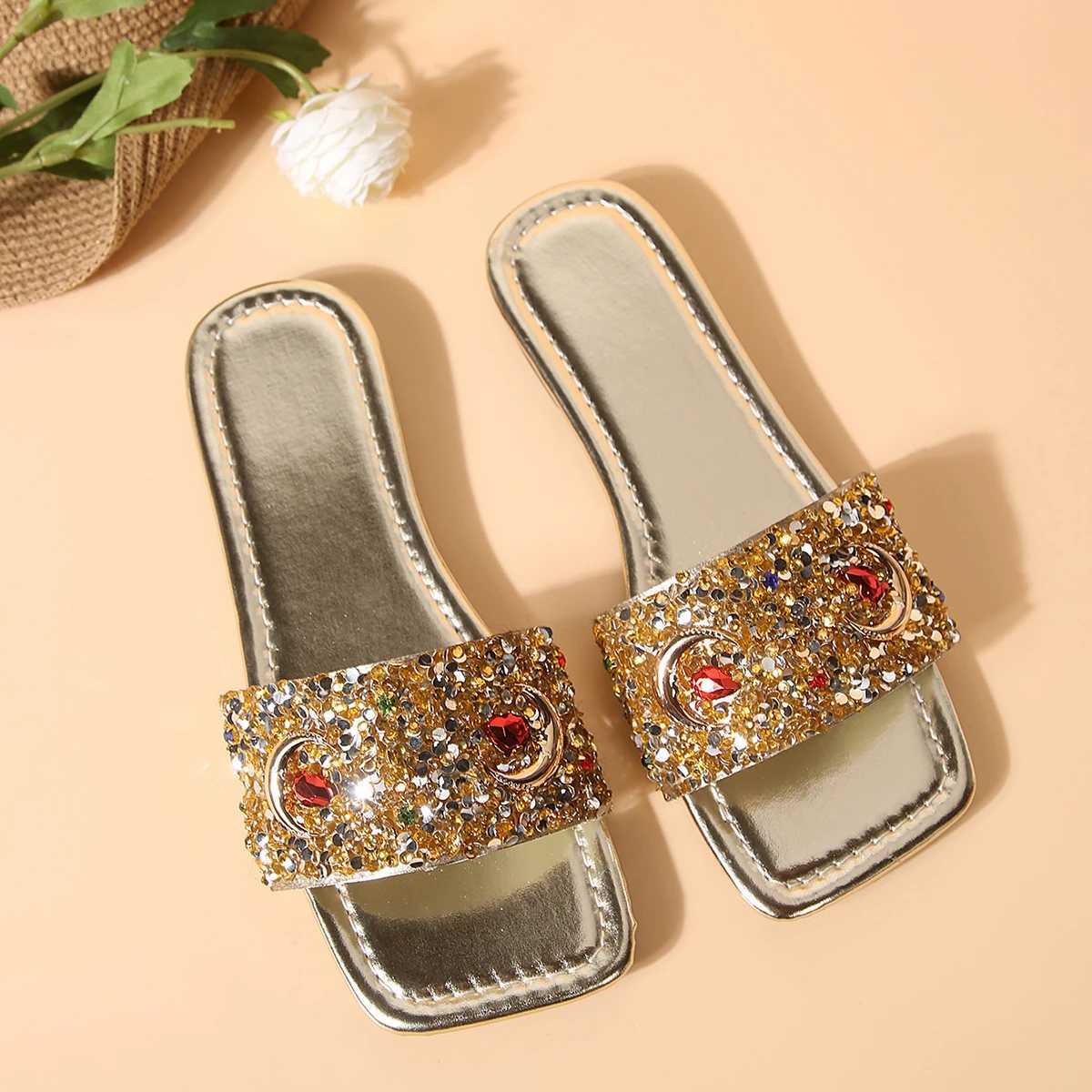 Glitter Bling Summer Women Slippers 2024 New Flat Beac Women Outdoor Luxury Designer Sandals Plus Size Slides WomenXJ250207