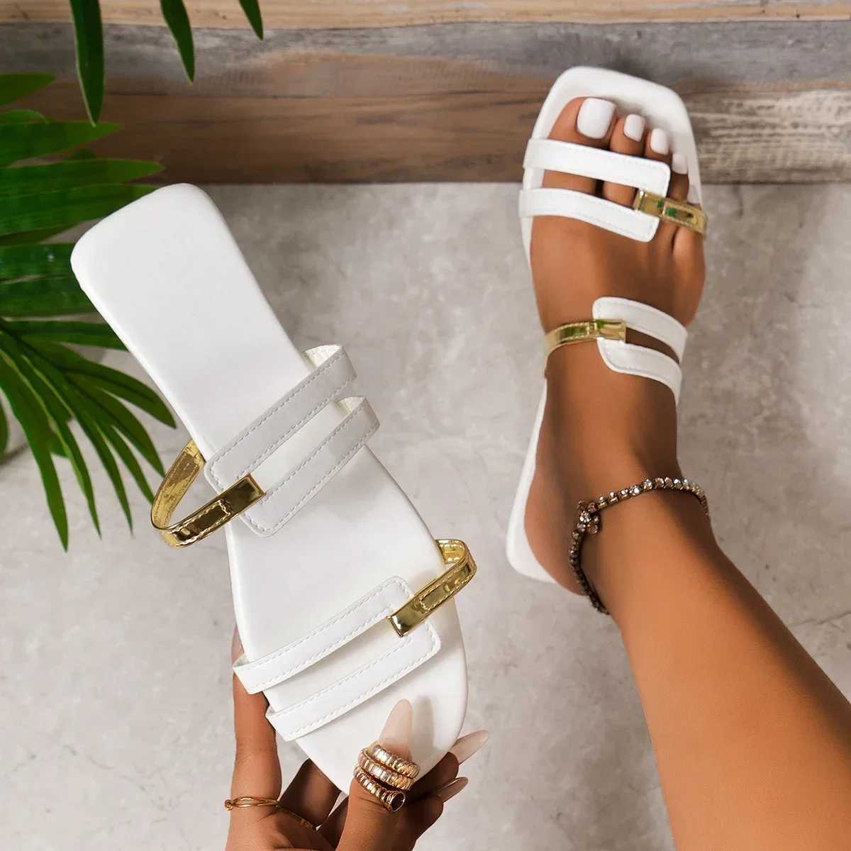 Women Casual Anti-slip Slippers Comfortable Outdoor Sandals Fi Flat Slippers Elegant Designer Shoes Summer New Slides WomenXJ250207
