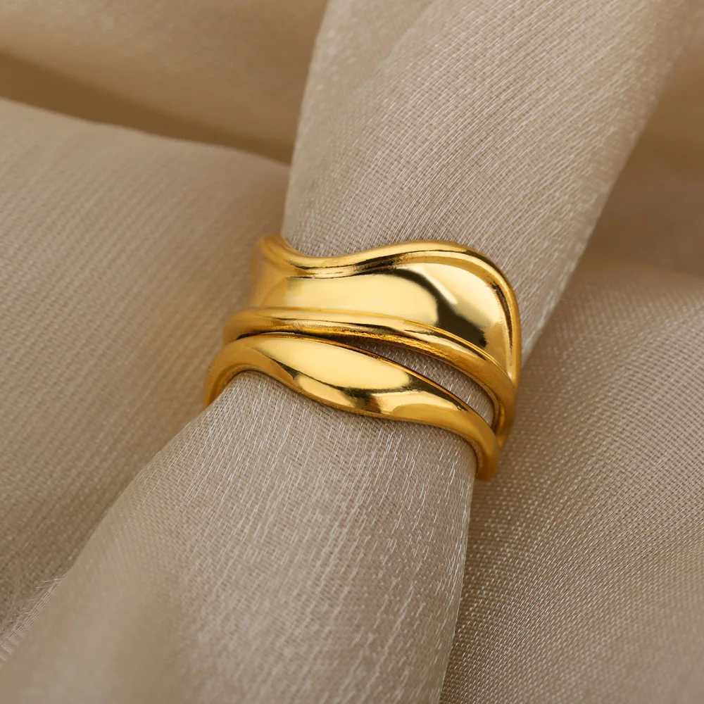 Luxury Wide Wave Rings for Women Gold Color Stainless Steel Ring 2024 Trend Elegant Aesthetic Couple Jewelry Gift rings woman W250207