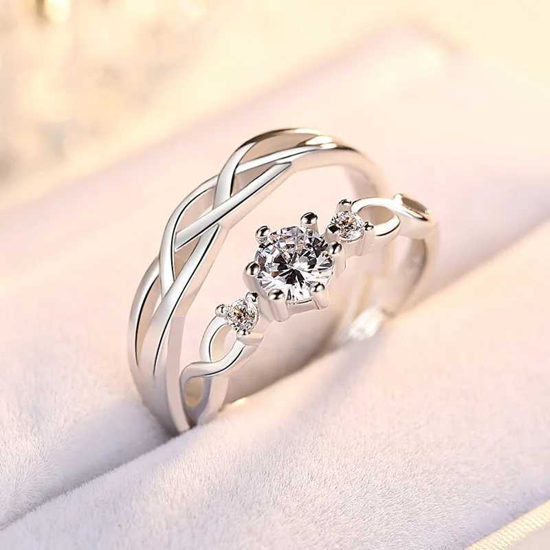 Wanzhi 2024 New Zircon Couple Ring Metal White Crystal Design Wave Hollow Wedding Jewelry Accessories W250207