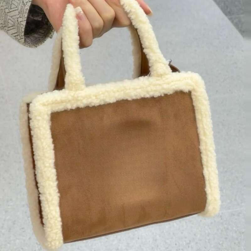 Autumn/Winter New Lamb Wool Plush Old Flower Letter Handheld Diagonal Cross Couple's Casual Commuter Tote Bag