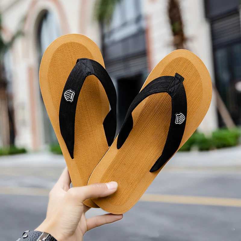 Casual Slippers For Men Flip Flops Beach Sandals Summer N-Slip Flat Slides Men Slippers Indoor House Shoes Male Slipper ManXJ250207