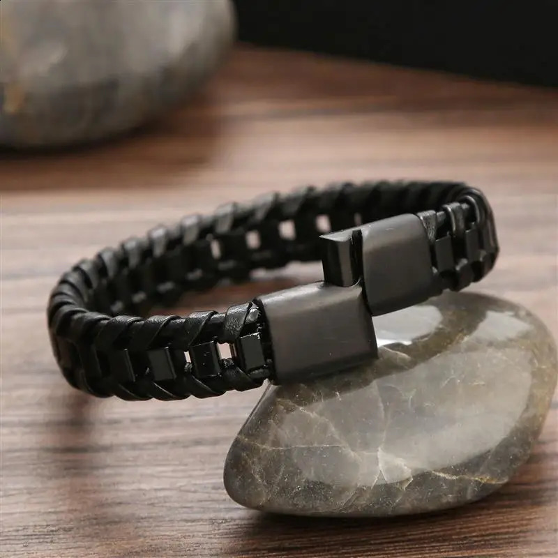 Jiayiqi Punk Men Jewelry Black Braided Leather Bracelet Stainless Steel Magnetic Clasp Fashion Bangles Wholesale Customize 250206